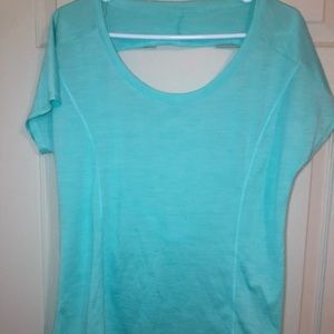 Xersion shirt open back